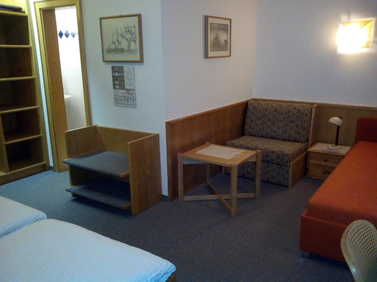 Hotel Zum Goldenen Hirschen 거스텔링안더얍스 외부 사진