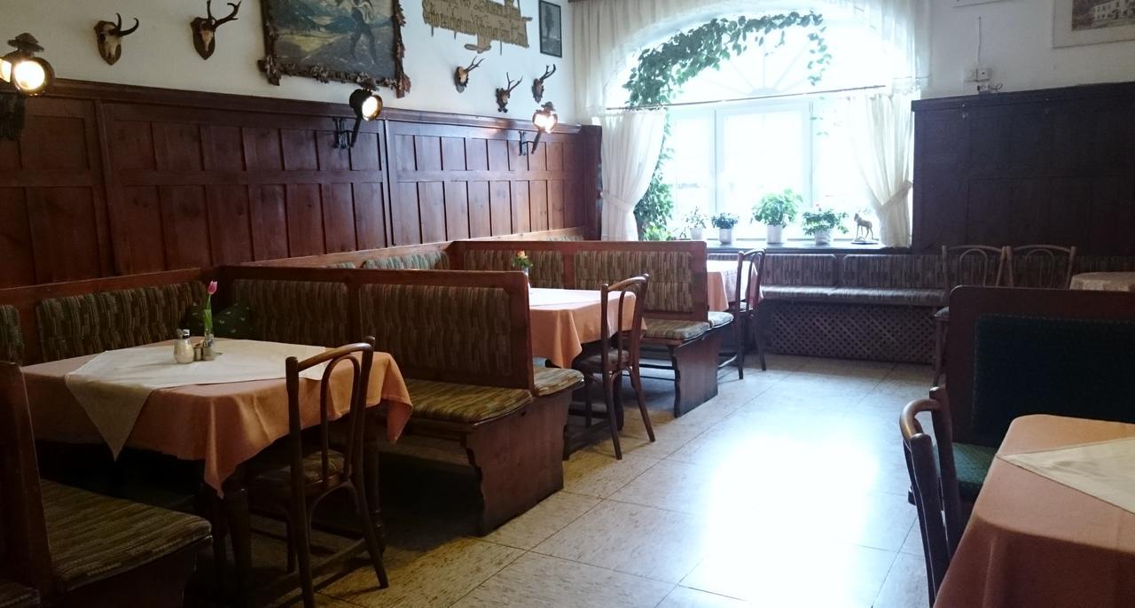 Hotel Zum Goldenen Hirschen 거스텔링안더얍스 외부 사진