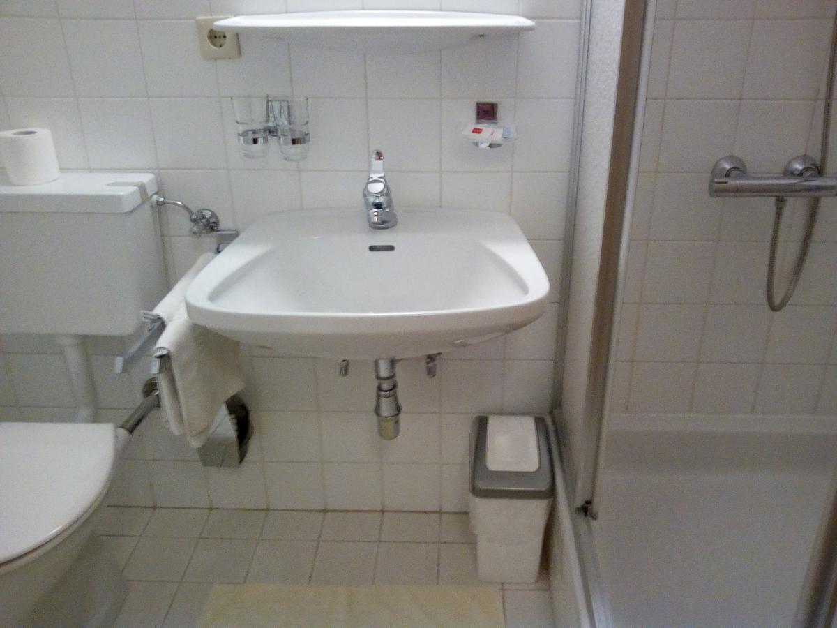 Hotel Zum Goldenen Hirschen 거스텔링안더얍스 외부 사진