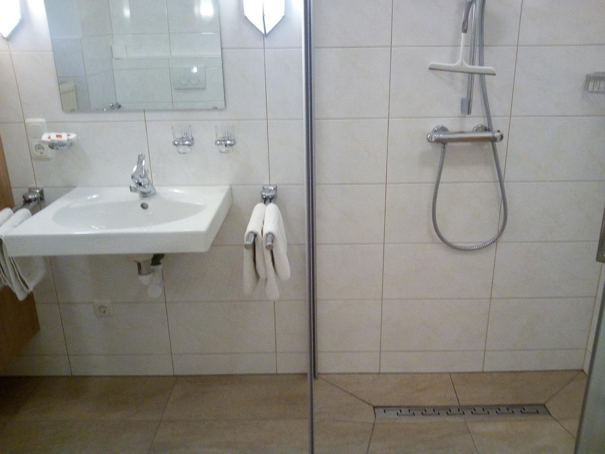 Hotel Zum Goldenen Hirschen 거스텔링안더얍스 외부 사진