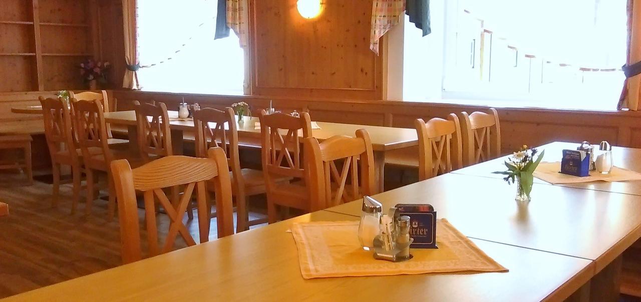 Hotel Zum Goldenen Hirschen 거스텔링안더얍스 외부 사진